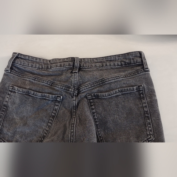 Old Navy OG Straight High-Rise Jeans - Picture 8 of 9